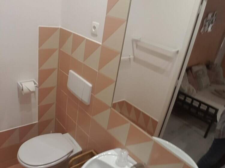 ペンション Ongi Etorri