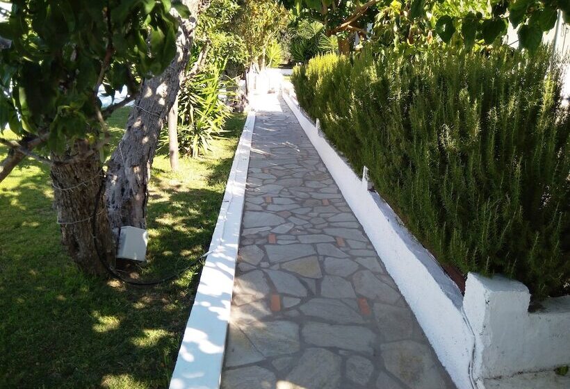 پانسیون Skiathos Holiday Resort