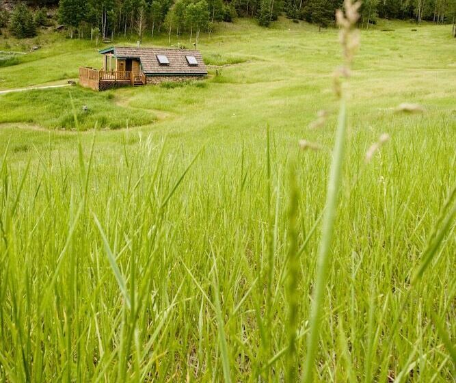 مبيت وإفطار Meadow Creek Mountain Lodge And Event Center