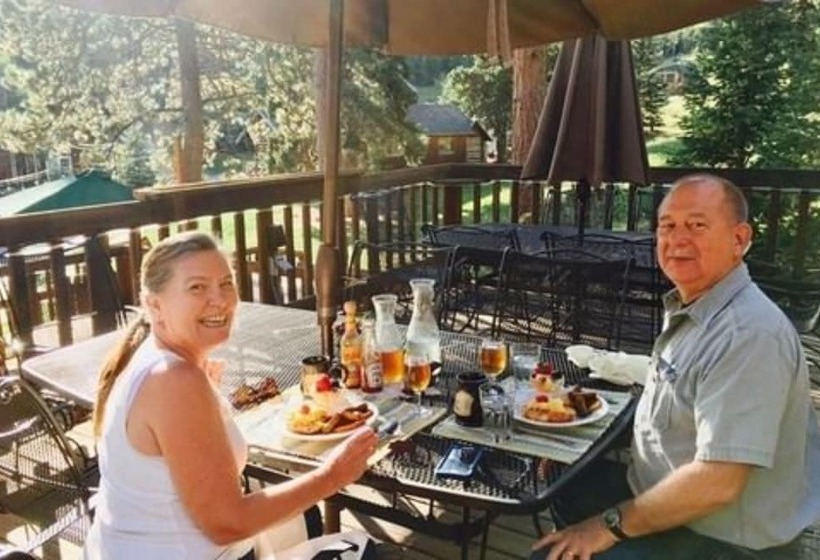 مبيت وإفطار Meadow Creek Mountain Lodge And Event Center