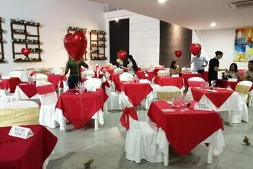 هتل Andinos Plaza Florencia