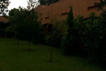 هتل Makan Hill Resort