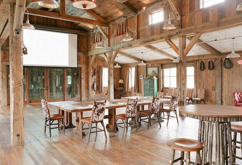 Сельский отель The Ranch At Rock Creek