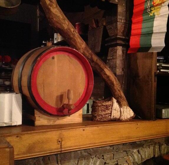 펜션 Bazoteva House