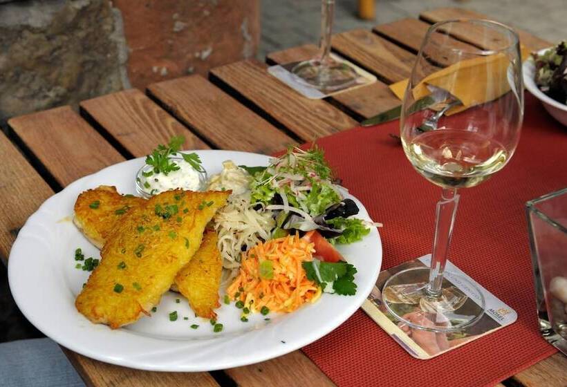 ペンション Wein & Gästehaus M. Bai