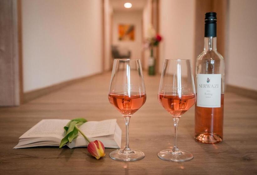 ペンション Weingut Erich Serwazi