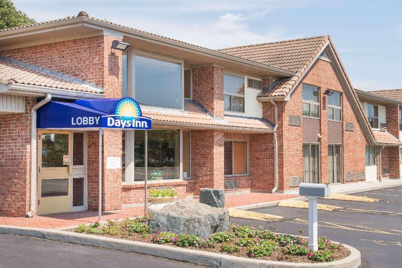 هتل Days Inn By Wyndham New Haven