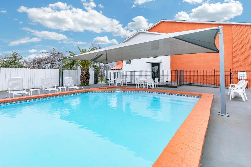 酒店 Howard Johnson By Wyndham Near Schlitterbahn