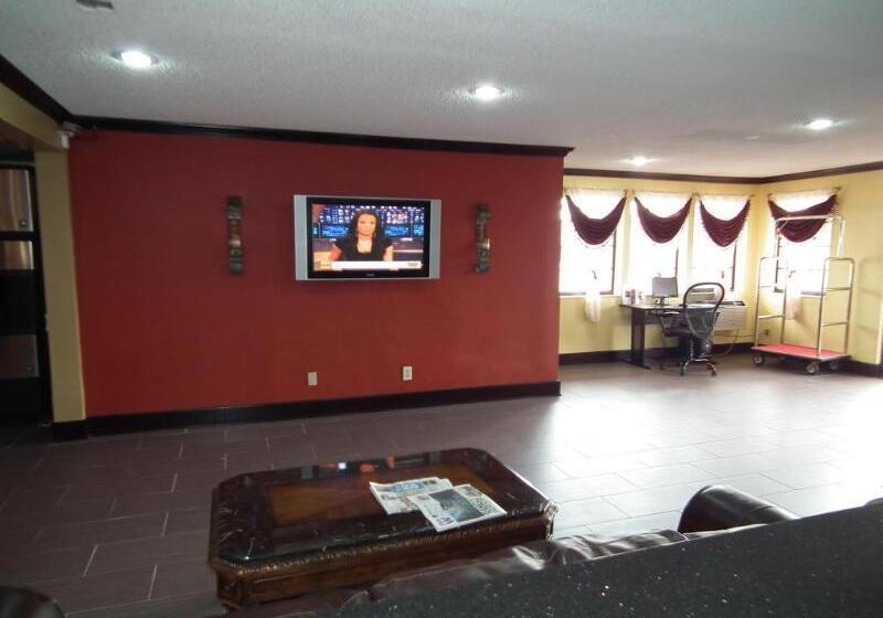 هتل Howard Johnson By Wyndham Near Schlitterbahn