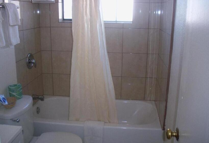 فندق Deluxe Inn Of Roswell