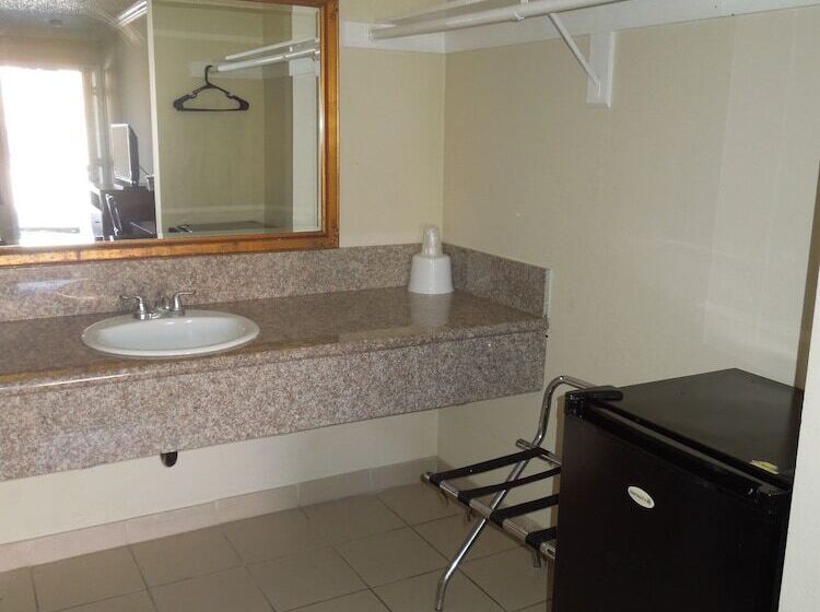هتل National Inn Garden Grove