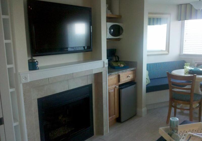 هتل Ocean Club On Smuggler's Beach