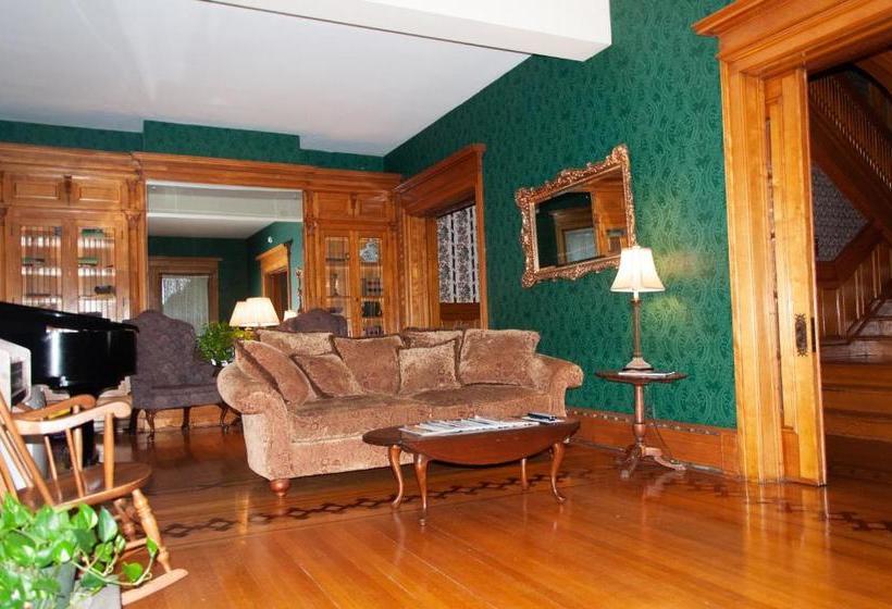 בית מלון כפרי The Old Library Inn Bed & Breakfast