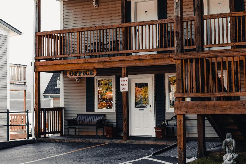 בית מלון כפרי The Ketch Inn