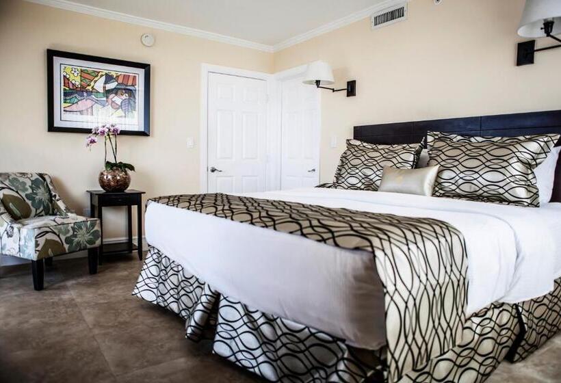 هتل The Mutiny Luxury Suites