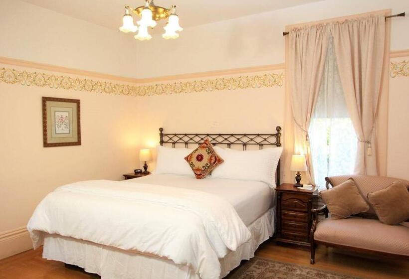هتل The Napa Inn