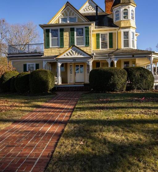 酒店 The Oaks Victorian Inn