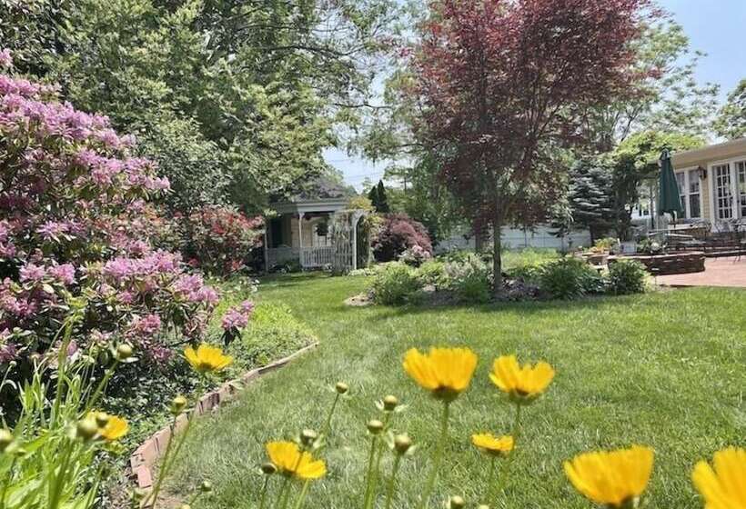 酒店 The Oaks Victorian Inn