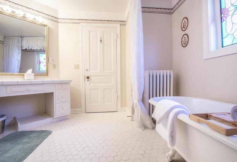 酒店 The Oaks Victorian Inn