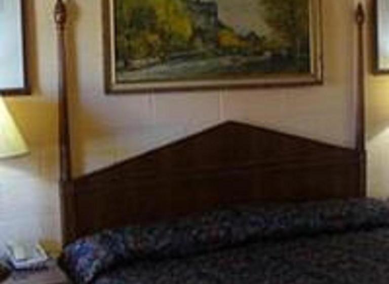 Motel 10
