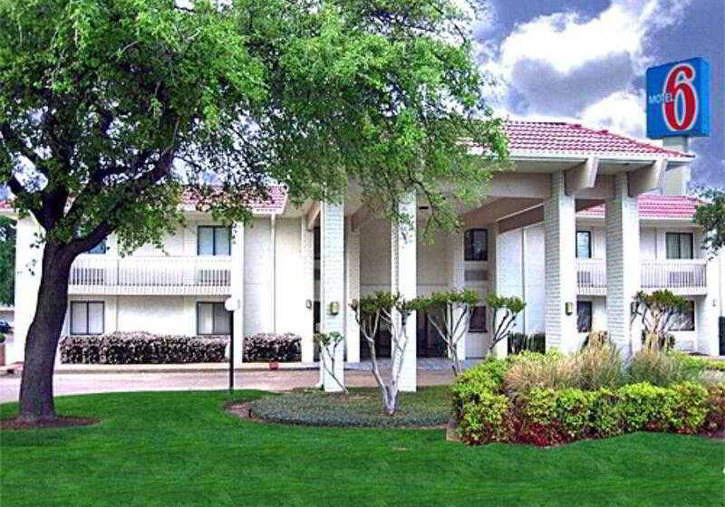 Motel 6addison, Tx  Dallas