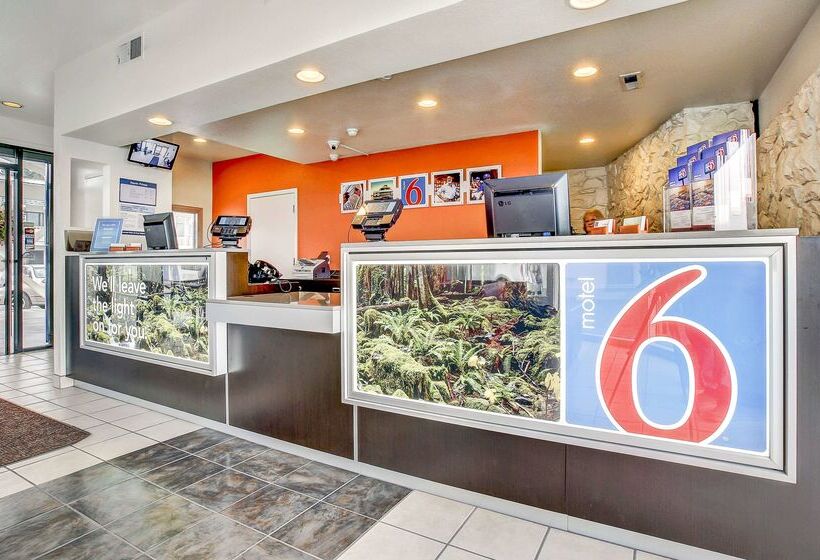 Motel 6 Coos Bay, Or