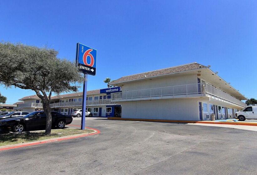 Motel 6corpus Christi, Tx  East  North Padre Island