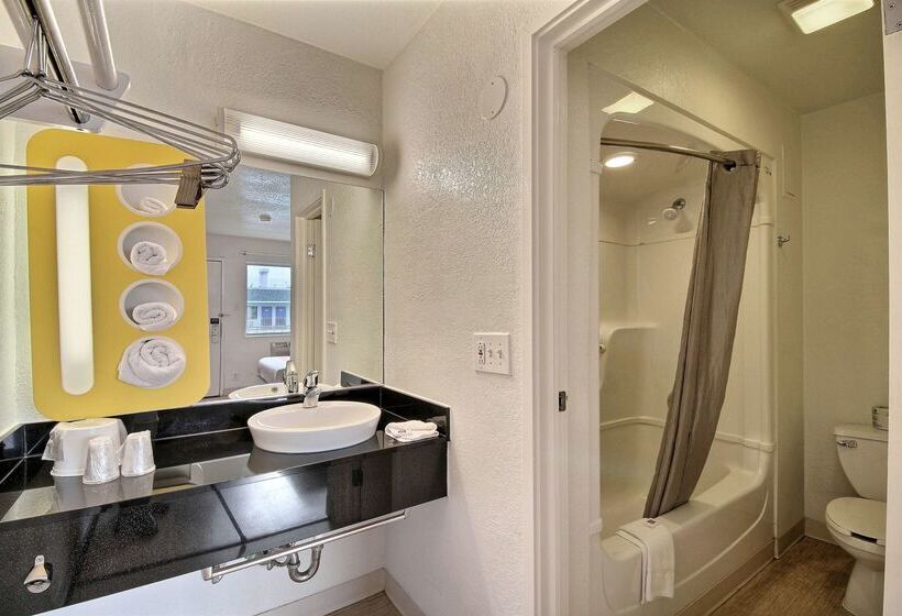 Motel 6 San Marcos, Tx