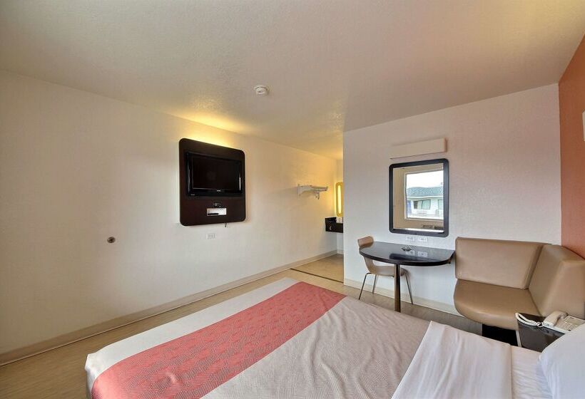 Motel 6 San Marcos, Tx