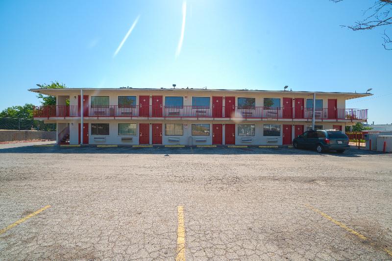 مُتل Days Inn By Wyndham Wichita Falls