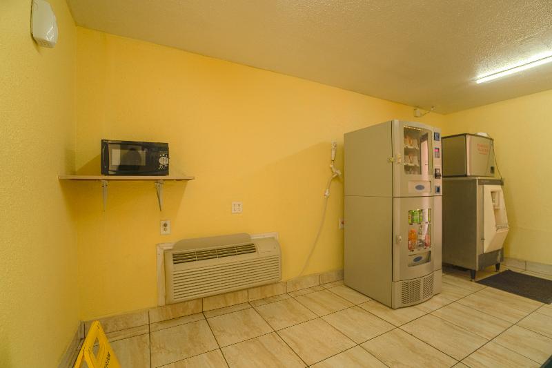 مُتل Days Inn By Wyndham Wichita Falls