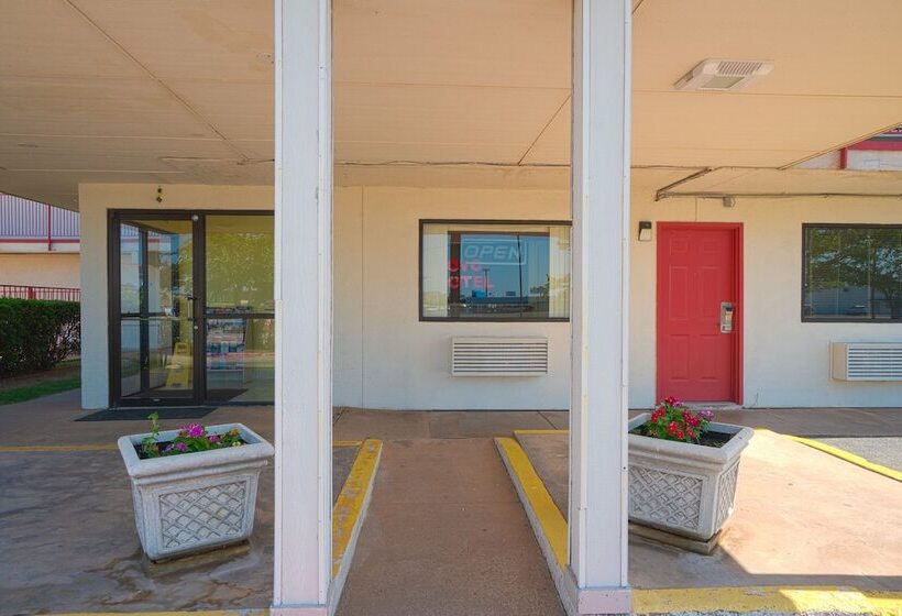 مُتل Days Inn By Wyndham Wichita Falls