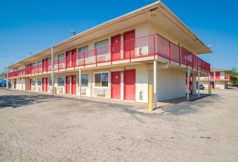 مُتل Days Inn By Wyndham Wichita Falls