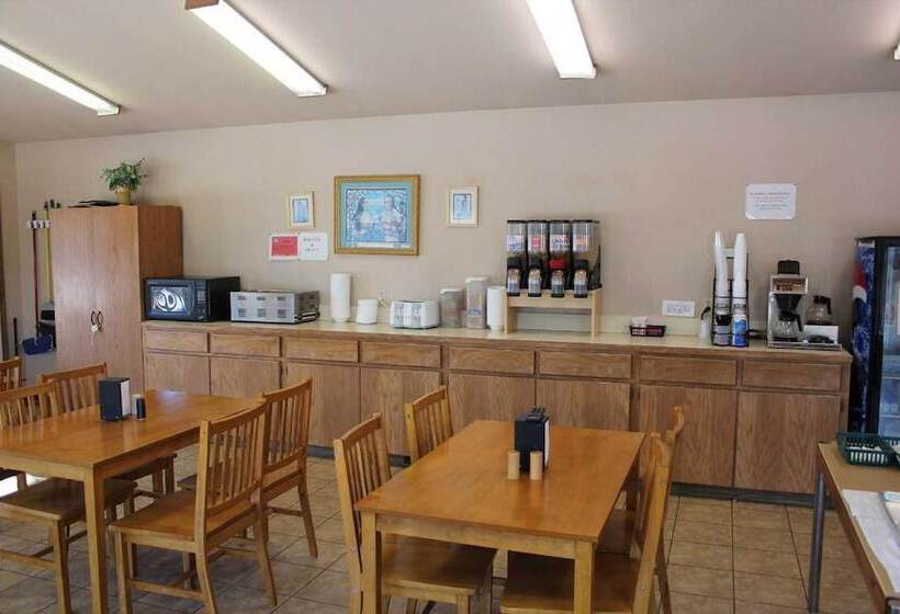 モーテル Oakhill Inn And Suites