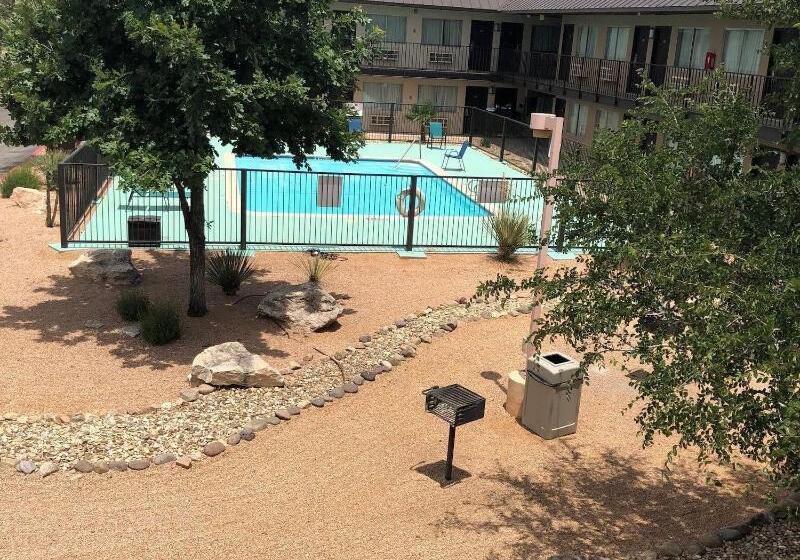 모텔 Howard Johnson By Wyndham Odessa Tx