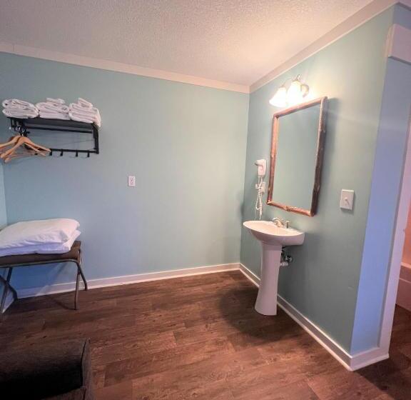 Mountain Top Inn And Resort