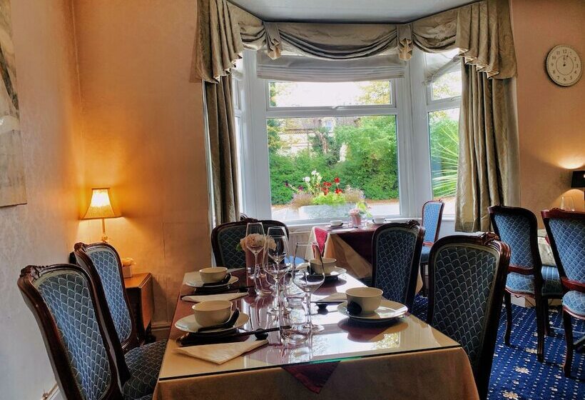 Crystal Hotel & Savour