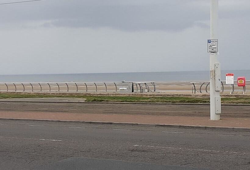 هتل Coastal Bay
