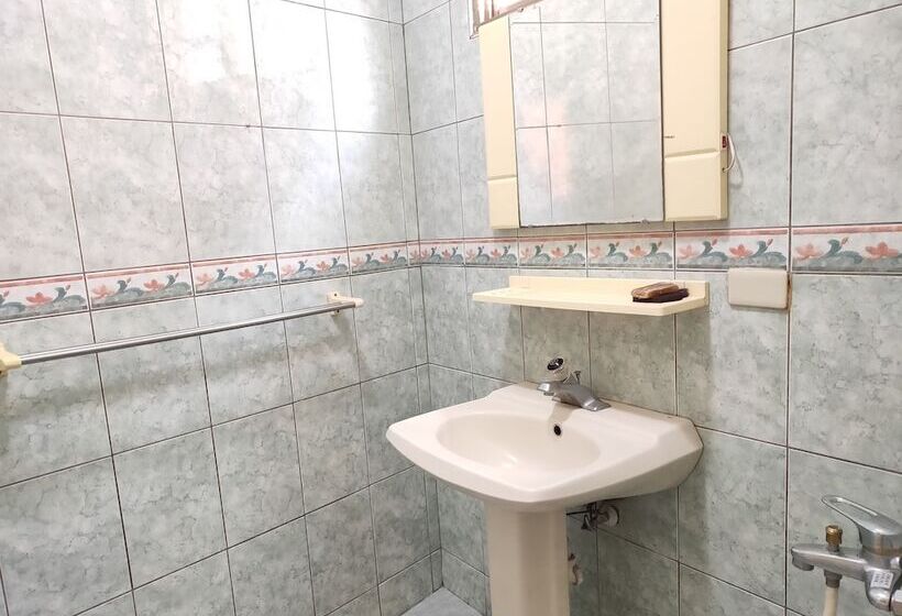 پانسیون Base Area