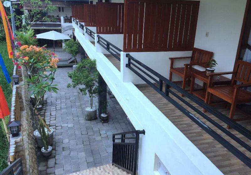 پانسیون Derose Guest House