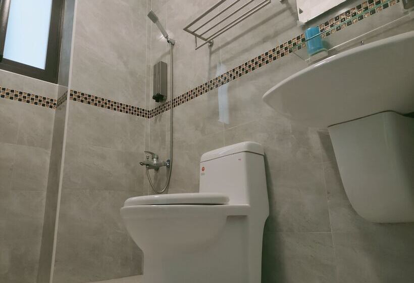 پانسیون Family Of Five Guesthouse