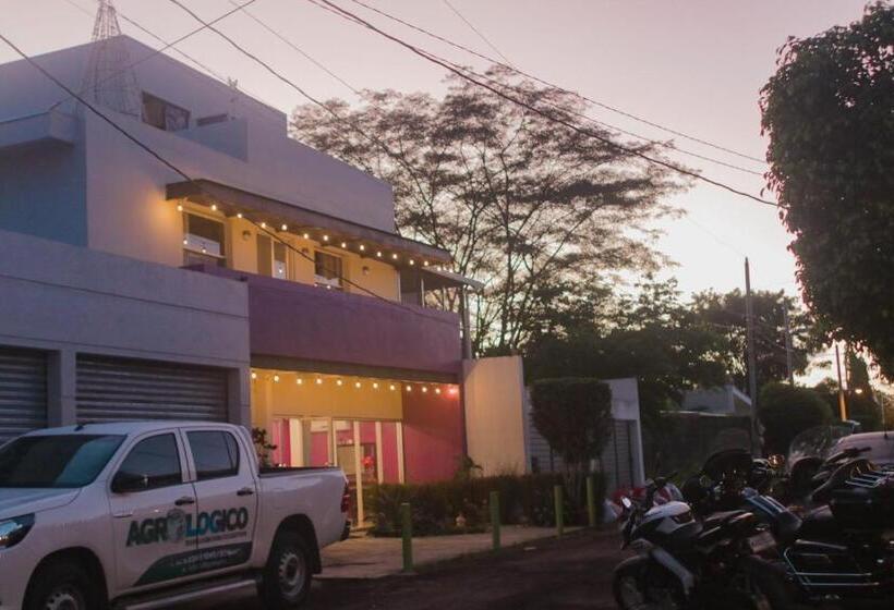 هتل Airport Inn Managua