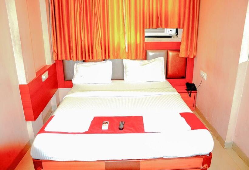 هتل Sarovar Grand