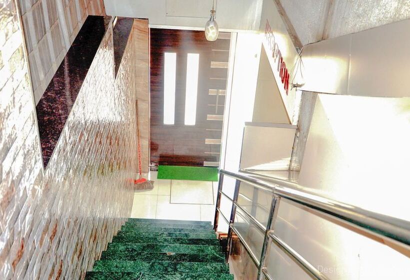 هتل Sarovar Grand