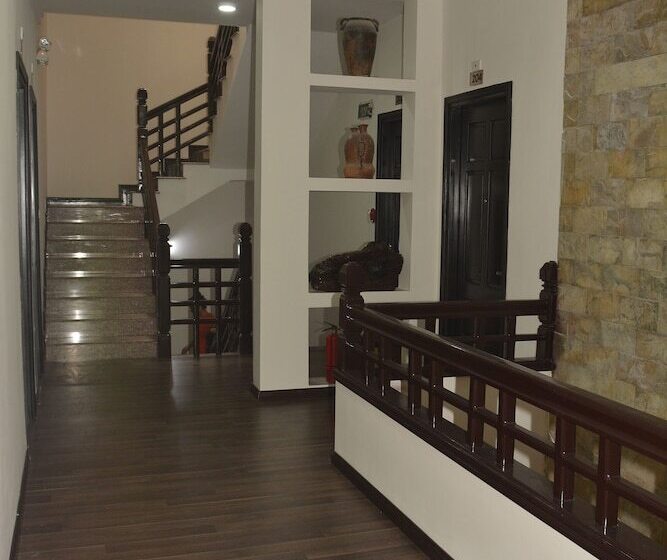 پانسیون Cherry Villa