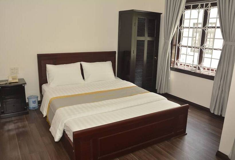 پانسیون Cherry Villa