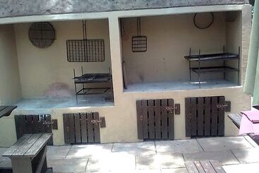 پانسیون Eleventh Avenue Guesthouse & Conferencing