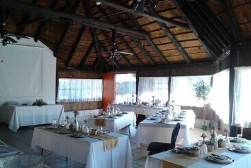 پانسیون Eleventh Avenue Guesthouse & Conferencing