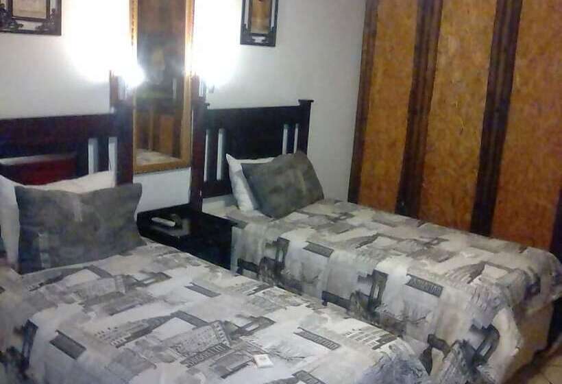پانسیون Eleventh Avenue Guesthouse & Conferencing