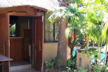 پانسیون Eleventh Avenue Guesthouse & Conferencing